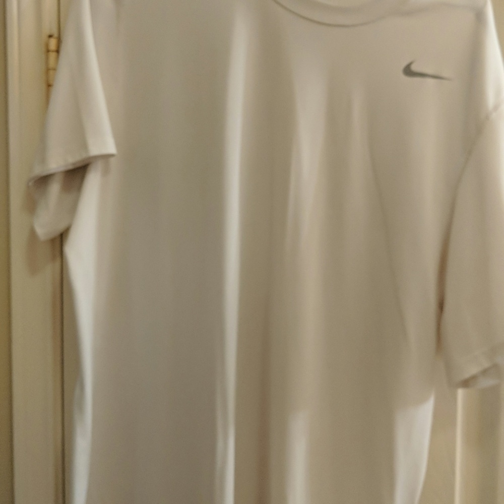Whrite nike Dri-Fit shirt